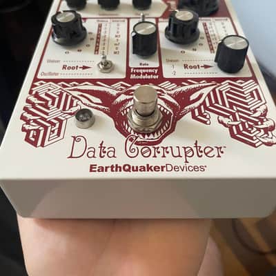 EarthQuaker Devices Data Corrupter Modulated Monophonic Harmonizing PPL 2017 - Guitar Center Special Edition image 3