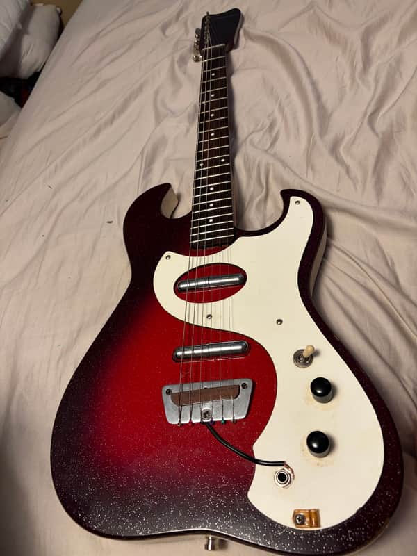 Silvertone 1457 1964 - 1967 - Burst