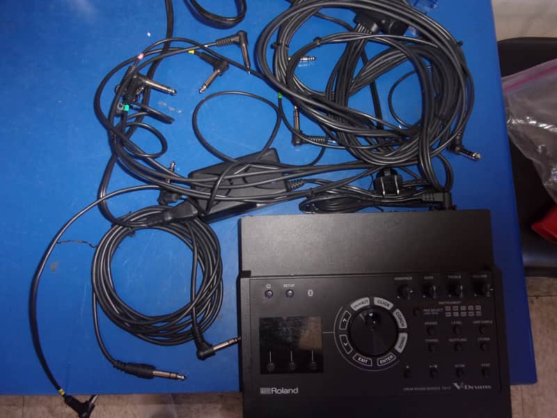 Roland TD-17 Module with Wiring Harness + Powers Supply *NO MOUNT is included* Tested + works great scuffs image 1