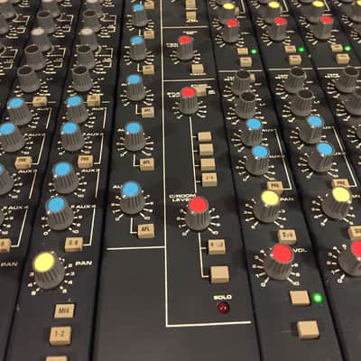 Soundcraft 600 mixing console image 5