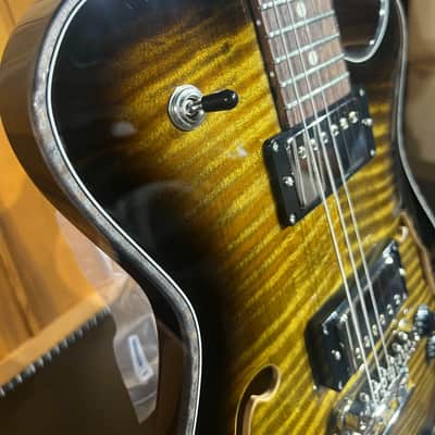 Knaggs Guitars USA - Chena #443 in Sunflower / Onyx Bind image 10