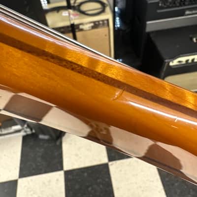 Fender American Deluxe Zone Bass 2001 - 2006 - Amber image 15