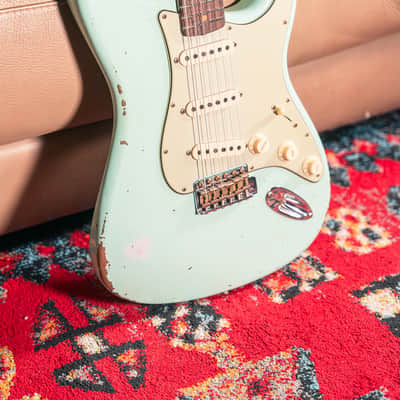 Fender Custom Shop LTD '63 Stratocaster Relic in Super Faded Aged Surf Green image 3