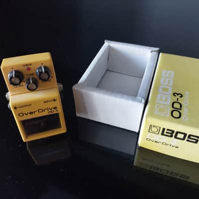 Boss Rare OD-3 desk clock 1998 & Keyring image 8