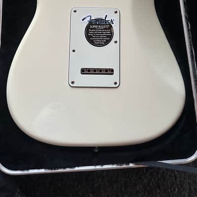 Fender American Standard Stratocaster with Maple Fretboard 2008 Olympic White image 9
