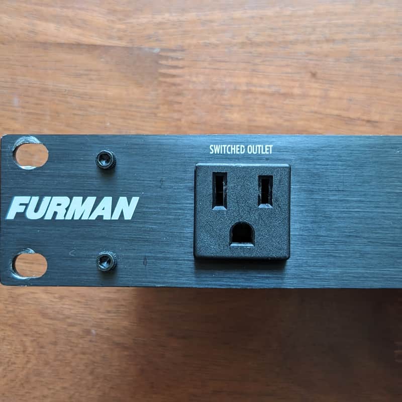 Furman M-8x2 Power Conditioner