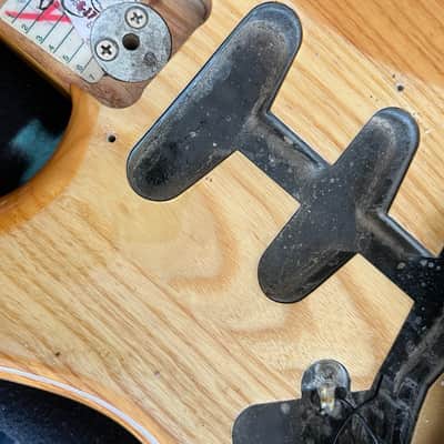 Fender Stratocaster Left-Handed with 3-Bolt Neck, Maple Fretboard 1977 - Natural image 5