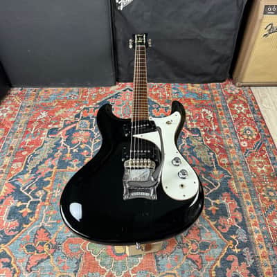 Mosrite of California "The Ventures Model" 65 Reissue - 1980's image 9