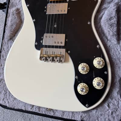 Fender American Professional II Telecaster Deluxe with Maple Fretboard - Olympic White image 4