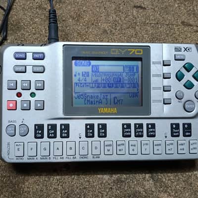 Yamaha QY70 Sequencer 2000s - Silver image 3