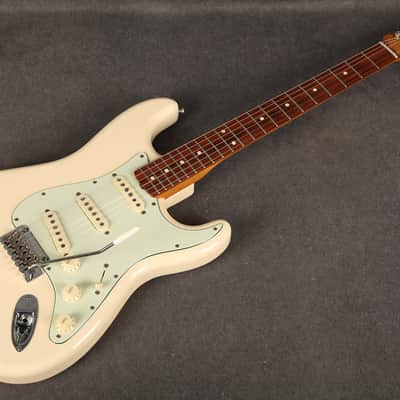 Fender Vintera 60s Stratocaster Modified - Olympic White - 2nd Hand (169820) image 10