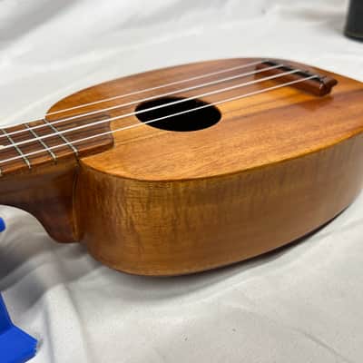 Kamaka Pineapple Soprano Ukulele with Case - SPLIT IN BACK OF BODY image 14