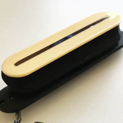 Fox Guitars Cream Single Rail Guitar Pickup Strat-sized ceramic magnets image 2