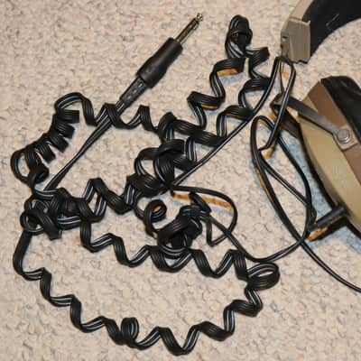 Vintage Realistic Pro Headphones image 4