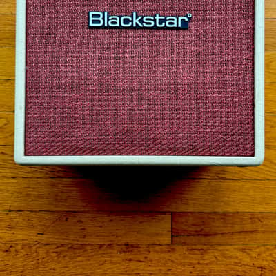 Blackstar Debut 15E 2 x 3-inch 15-watt Combo Amp - Cream image 1
