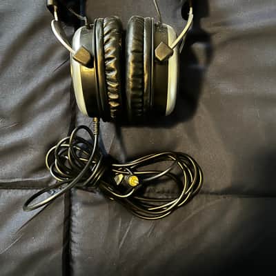Marantz MPH-4 Studio Headphones image 1