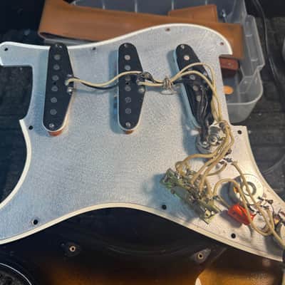Fender American Vintage '62 Stratocaster 1986 - 3-Color Sunburst image 24