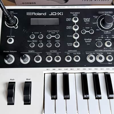 Roland JD-Xi 37-Key Analog/Digital Crossover Synthesizer 2015 - Present - White image 3