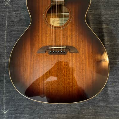 VV: Alvarez AG66SECSH DELUXE acoustic/electric guitar in IMMACULATE condition, DEAL--READ THIS image 1