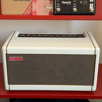 Positive Grid Spark 40 40-Watt 2x4" Modeling Guitar Combo 2021 - Pearl White image 2