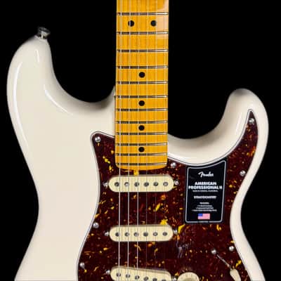 Fender American Professional II Stratocaster in Olympic White w/ Deluxe Hardcase image 5