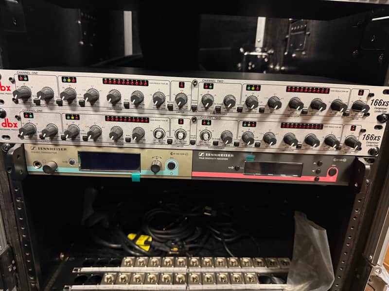 dbx 166xs Dual-Channel Compressor / Limiter / Gate | Reverb