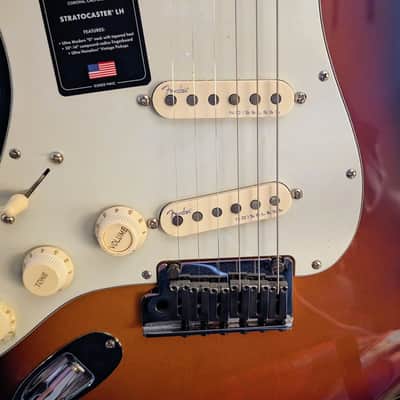 Fender American Ultra Stratocaster LEFT HAND 2021-2023 - 3 Color Sunburst image 10