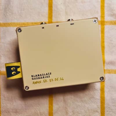 TONECAT BlankSlate Overdrive (Klon-style Drive) - Anniversary Gold Edition 2026 - Gold Leather image 5