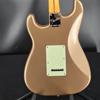 Fender American Professional Classic Stratocaster®, Maple Fingerboard, Faded Firemist Gold image 7