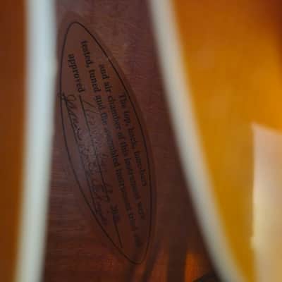Gibson Byrdland 2001 Sunburst lightly played image 15