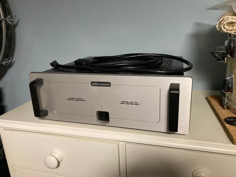 Audio Research  SD 135 stereo amplifier