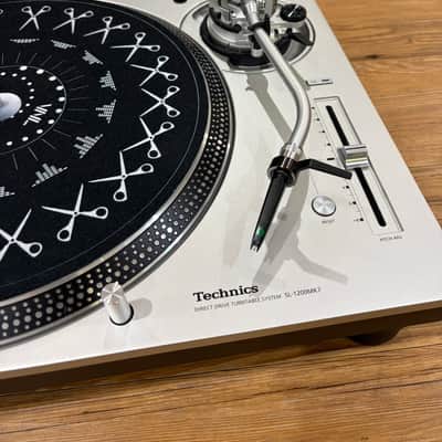 Technics SL-1200MK7 Silver Turntables Pair with Ortofon Concorde Cartridges image 6