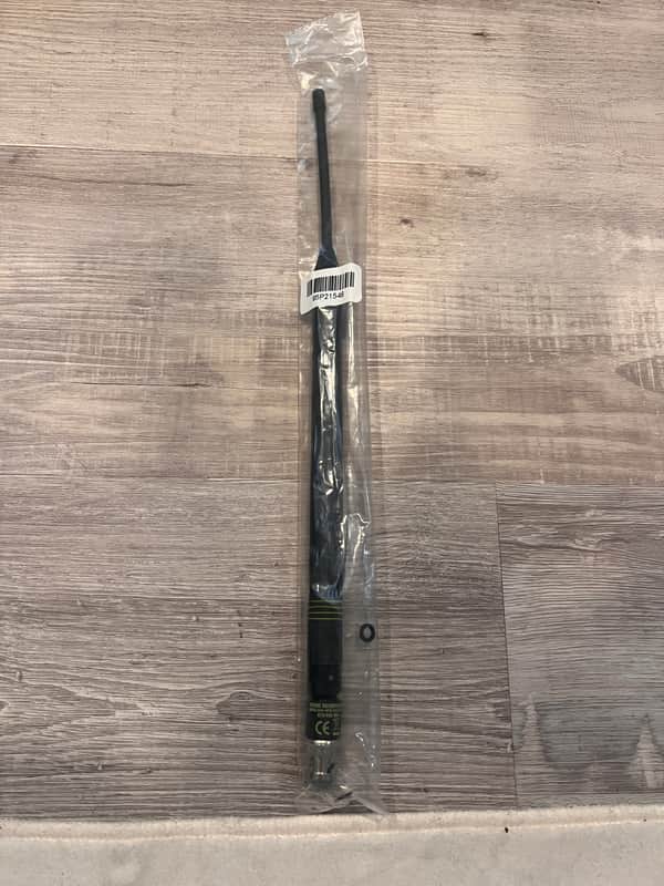 Shure UA8 1/2 Wave Omnidirectional Antenna (470-542 MHz) 2010s - Black image 1