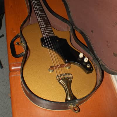 1958 Supro 33 Special Belmont Short Scale Gold Kluson Pro Setup Original Soft Shell Case image 12
