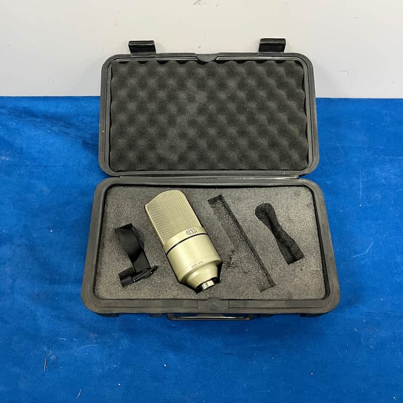 Used MXL 990 Large-diaphragm Condenser Microphone with clip and case image 1
