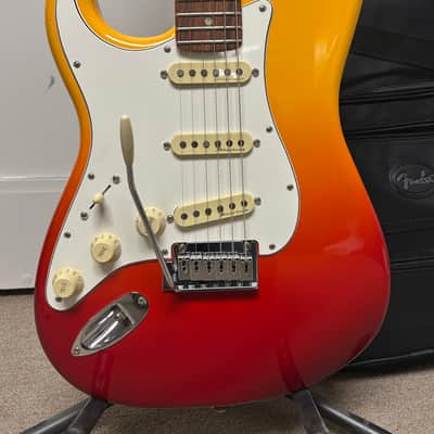 Fender Player Plus Stratocaster Left-Handed with Pau Ferro Fretboard -Tequila Sunrise image 2