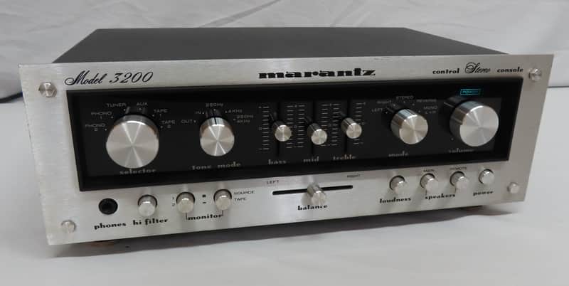 Vintage Marantz 3200 Stereo Control Console - Preamplifier - Preamp