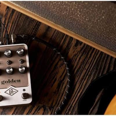 Universal Audio GOLDEN Reverberator Stereo Effects Pedal image 4