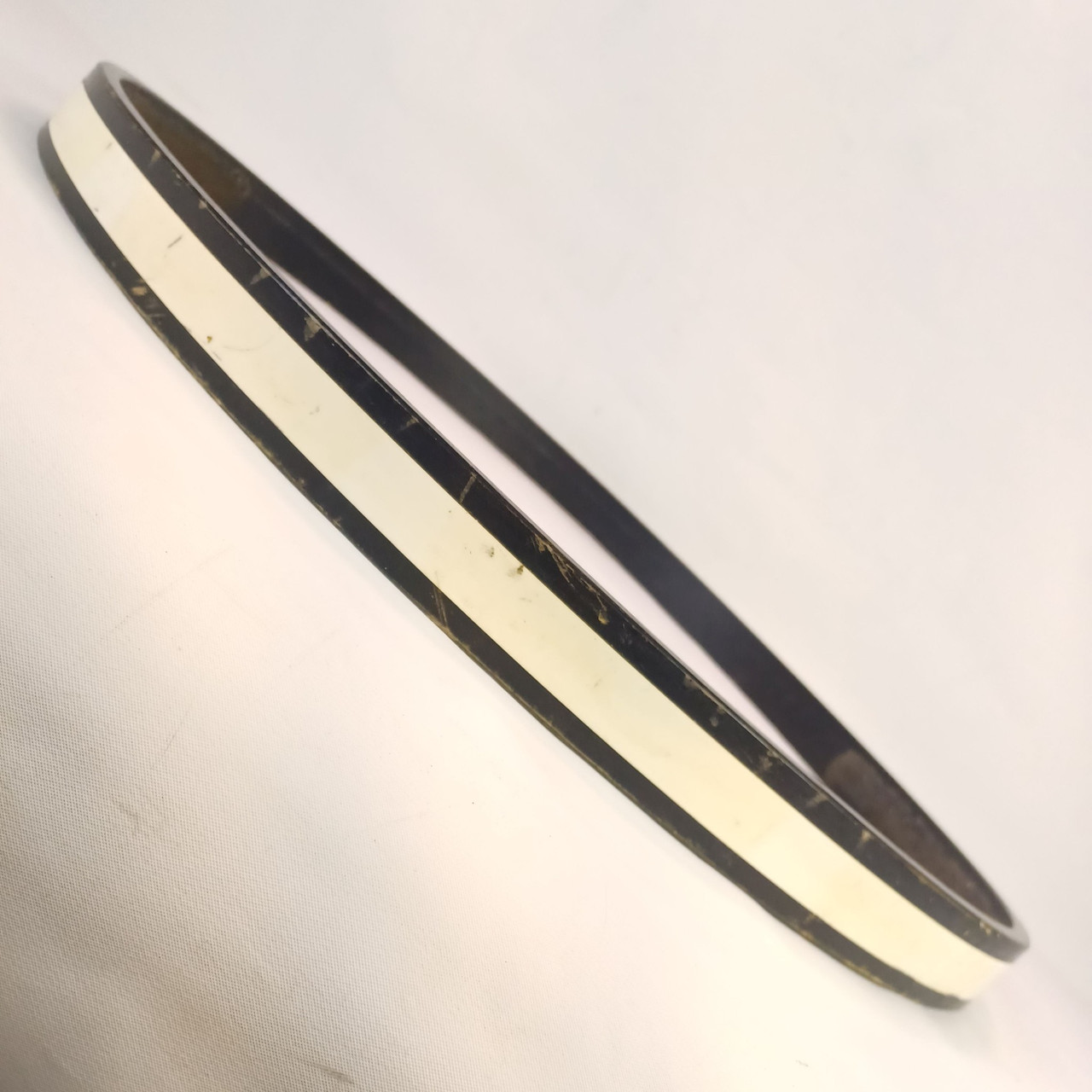 Pearl 24" Bass Drum Hoop Black Paint/White 7/8" Inlay 8-Ply Vintage x1 5/8"x3/8" — main photograph