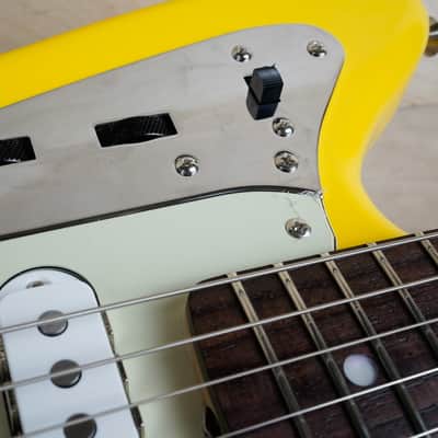 Fender FSR Traditional II '60s Jaguar MIJ 2026 Graffiti Yellow Japan Exclusive w/ Bag image 6