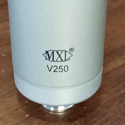 MXL V250 Condenser Microphone image 3
