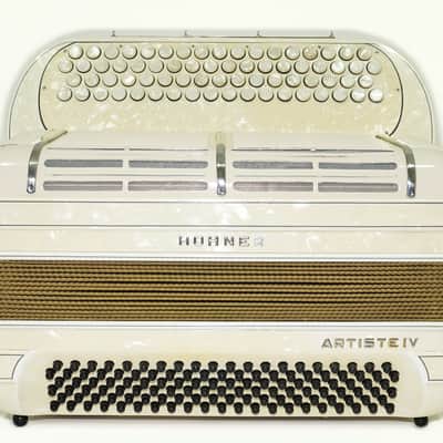 Vintage HOHNER ARTISTE IV, 4 Rows Button Accordion B Griff, made in Germany, Rare Original Akkordeon, New Straps, Rich and Powerful Sound, 2560 image 3