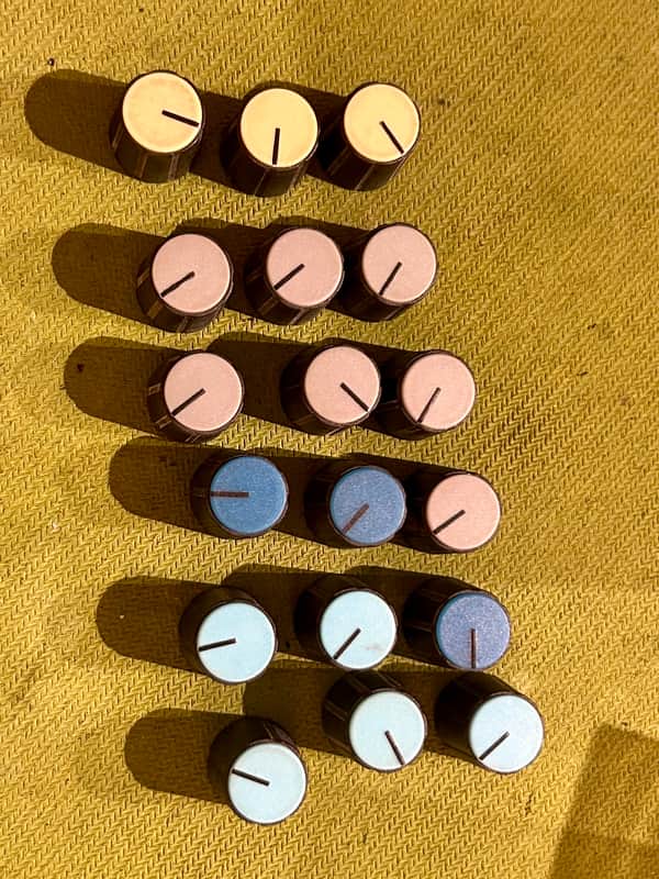 Lot of 18 Various Color Mixer Knobs - Cream/Blue/Grey