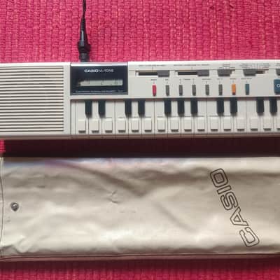 Casio VL-1 VL-Tone 29-Key Synthesizer Keyboard 1979 - 1984 - White