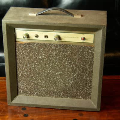 Silvertone Model 1420 5XL 5-Watt 1x8 Guitar Combo