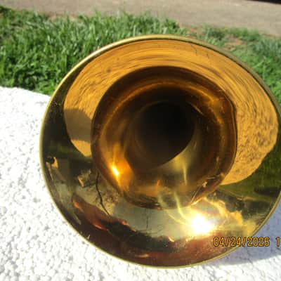 Holton Collegiate Cornet, 1940, Gold, Case, Very Clean image 5