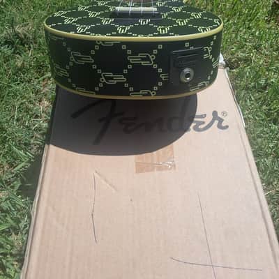 New Fender Billie Eilish acoustuc/electric concert ukulele.In box. image 7