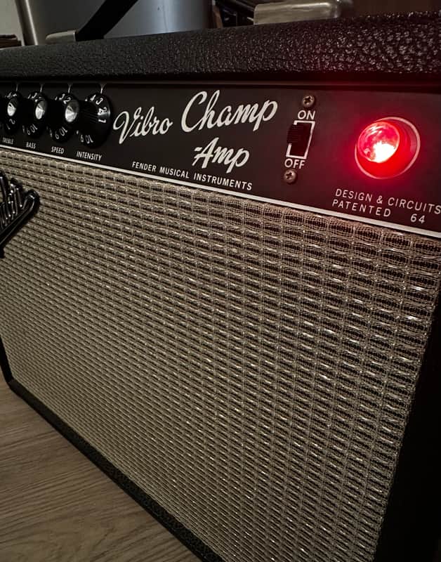 Fender Vibro Champ Amp 1966 - Black Panel image 1