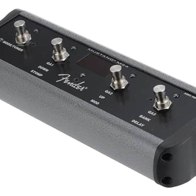 Fender フットスイッチ 4-Button Footswitch: Preset Up Down, Quick Access, Effects On/Off, or Tap Tempo, with 1/4" Jack 1-Button Economy On-Off Footswitch (1/4