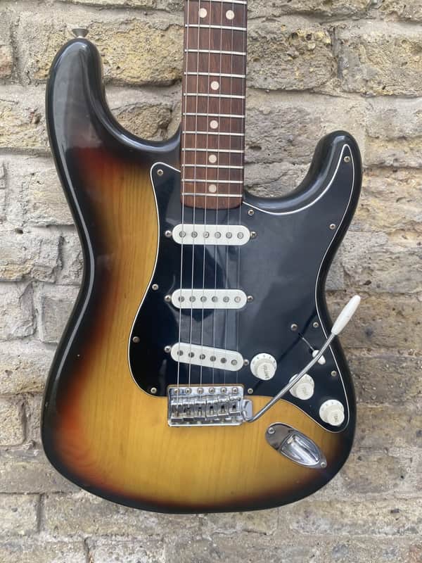 Fender Stratocaster 1975 - 3 Tone Sunburst image 1